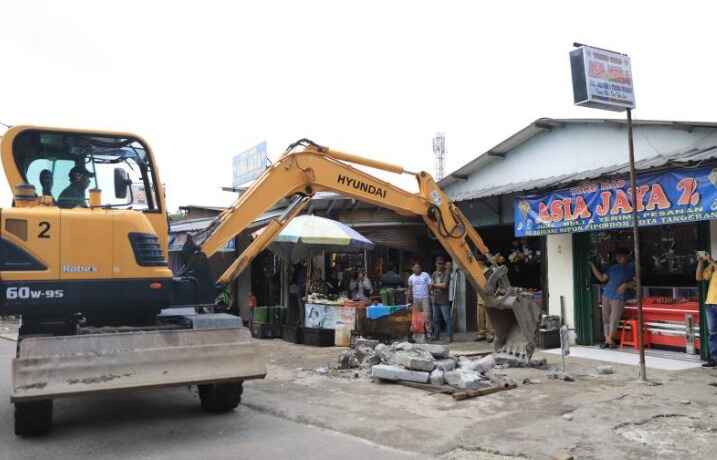 Dipimpin Pj Wali Kota Tangerang, Proses Penertiban Pasar Sipon Cipondoh Berjalan Kondusif