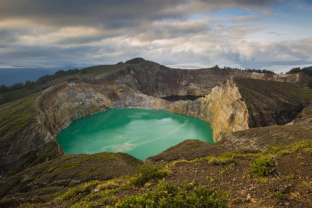 Mengungkap Misteri Warna: Keajaiban Danau Tiga Warna di Kelimutu