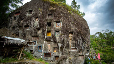 Tana Toraja: Keajaiban Alam dan Budaya yang Menyentuh Hati di Sulawesi Selatan