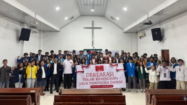Mahasiswa Kristiani menggelar Ibadah Kebangsaan dan Deklarasi Tolak Kerusuhan di Jakarta
