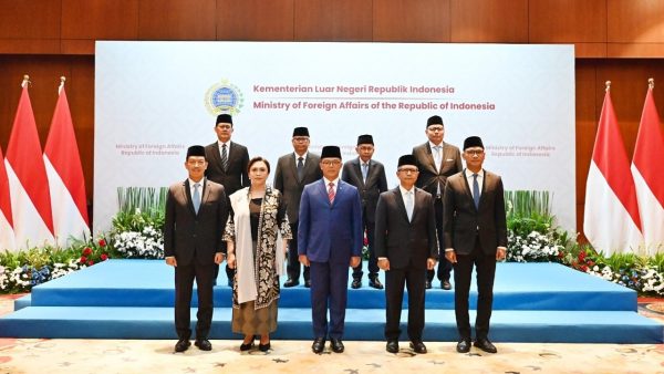 Menteri Luar Negeri RI melantik 8 pejabat Pimpinan Tinggi Madya di Kemenlu