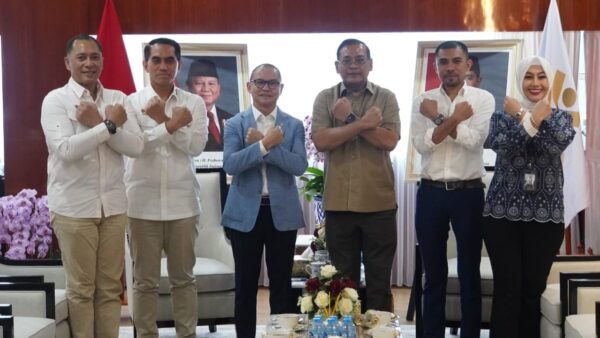 Menteri Mukhtarudin dan Ketua Komisi Informasi Pusat bahas keterbukaan informasi publik di KemenP2MI