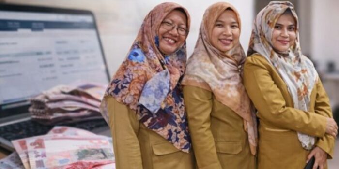 ilustrasi pencairan gaji ke-13 ASN melalui transfer bank