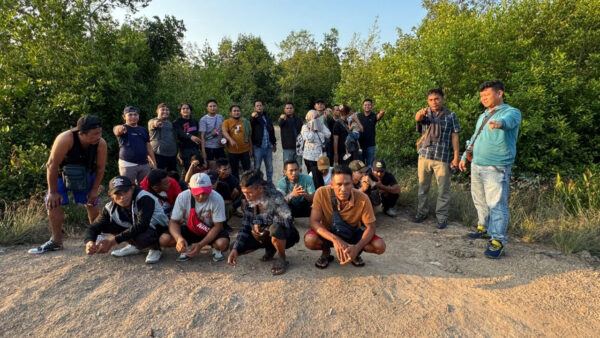 Polisi dan BP3MI Riau menggagalkan pemberangkatan 29 pekerja migran Indonesia ilegal di Dumai.