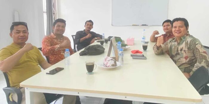 Peserta rapat konsolidasi Gerakan Pemuda Kepulauan Nias (GPKN) saat membahas pembentukan pengurus baru periode 2026 di Jakarta.