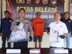 polres-gunung-mas-ungkap-pembunuhan Kasat Reskrim Polres Gunung Mas memberikan keterangan terkait pengungkapan kasus pembunuhan di Kecamatan Tewah, Kabupaten Gunung Mas.