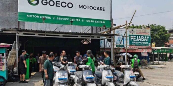 Grand opening outlet GOECO Motocare di Kota Tangerang yang menghadirkan program motor listrik dan skema sewa kepemilikan bagi driver ojek online.
