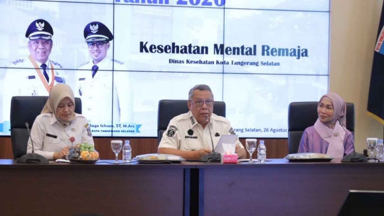 Wali Kota Tangerang Selatan Benyamin Davnie memberikan sambutan pada Seminar Kesehatan Remaja di Puspemkot Tangsel.