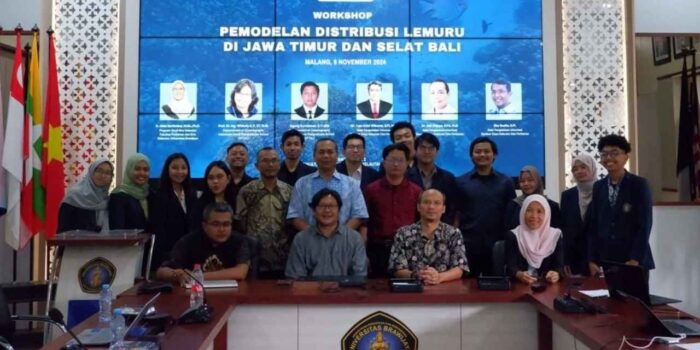 Peneliti BRIN menganalisis data oseanografi untuk prediksi larva ikan lemuru di Selat Bali.