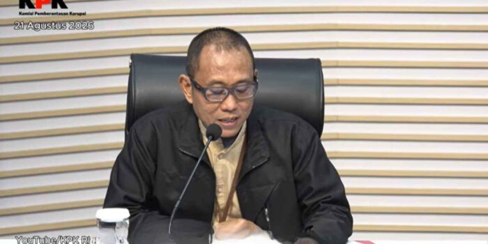 Pelaksana Tugas Direktur Penyidikan KPK memberikan keterangan pers terkait kasus Rektor Unsoed.